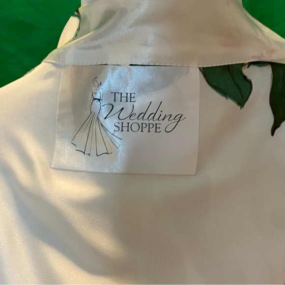 NEW | Women's Satin Floral Cream Robe | Size M/L - Picture 4 of 5